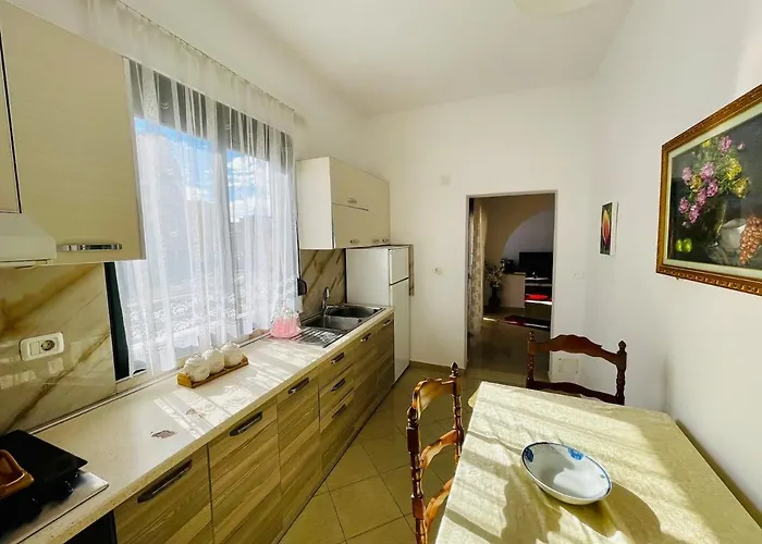 Jico Travel - Erjon Appartamento Vlorë
